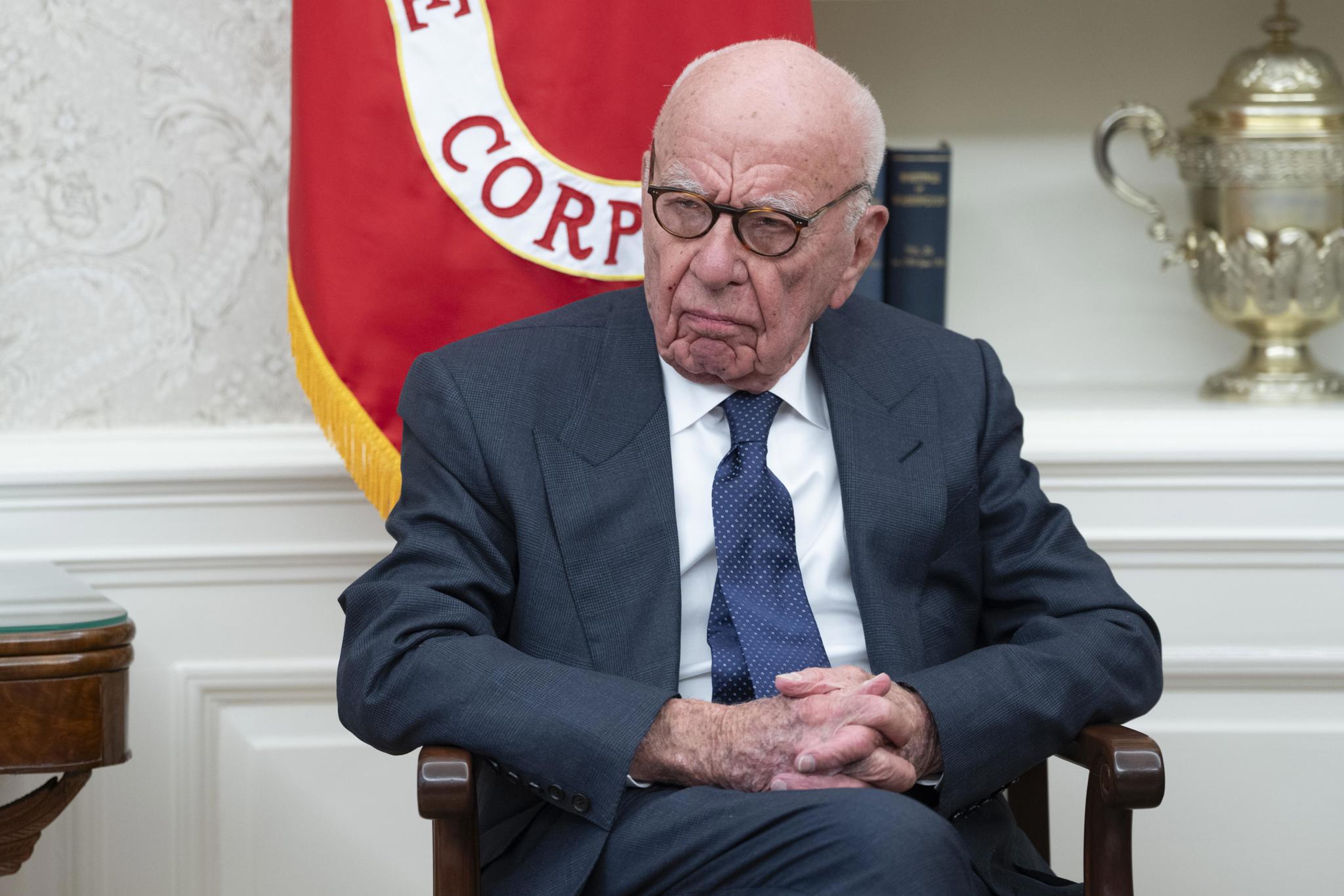 La familia Murdoch resuelve su batalla por la sucesión en el imperio mediático