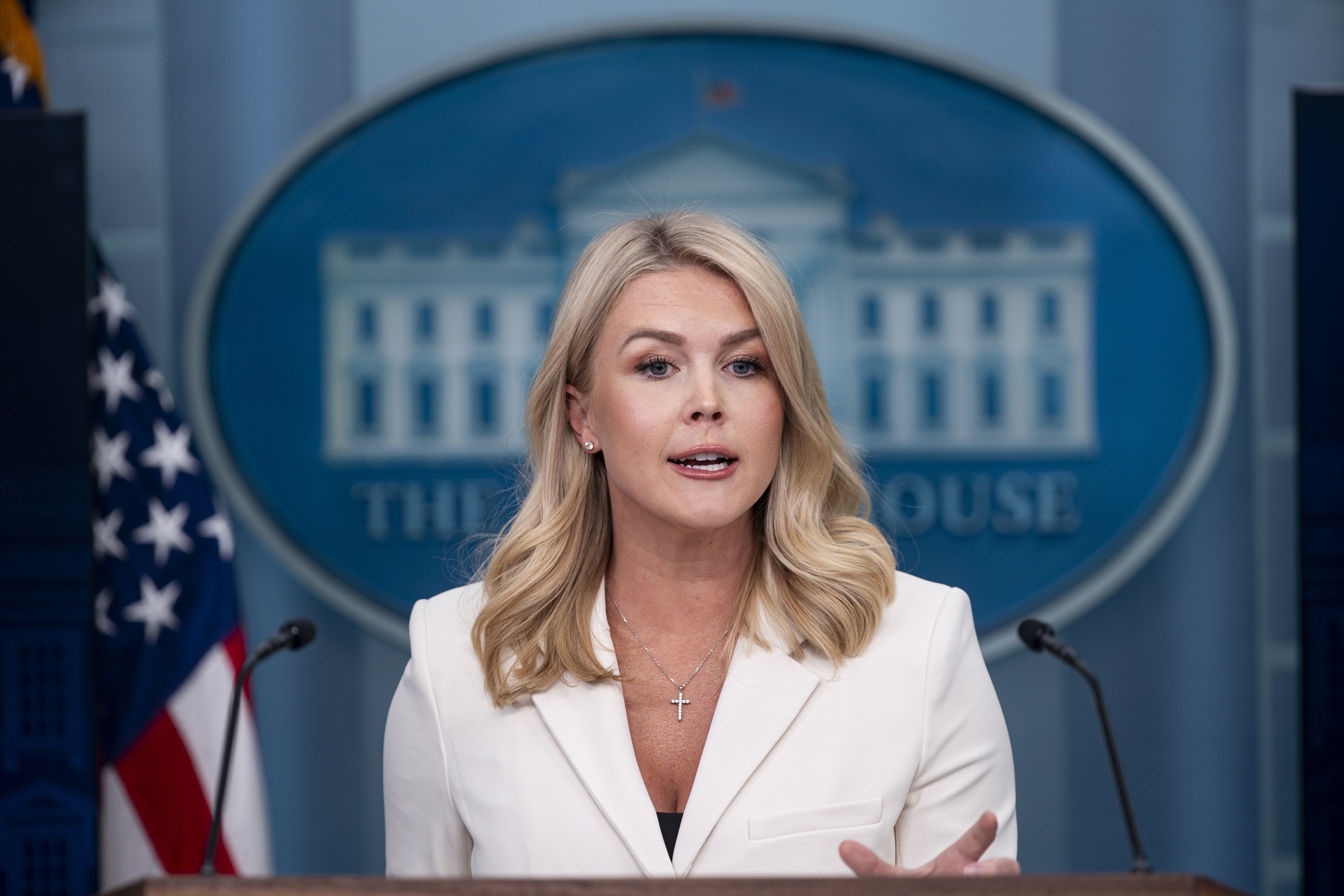 La Casa Blanca aclara que aplicará tasa única solo a "nuevas visas" H-1B tras confusión