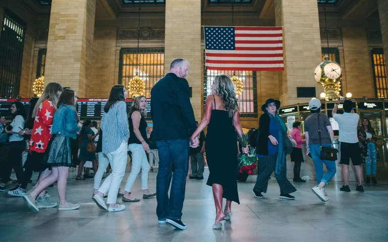 Estados Unidos registra su cifra más baja de relaciones sexuales, según informe