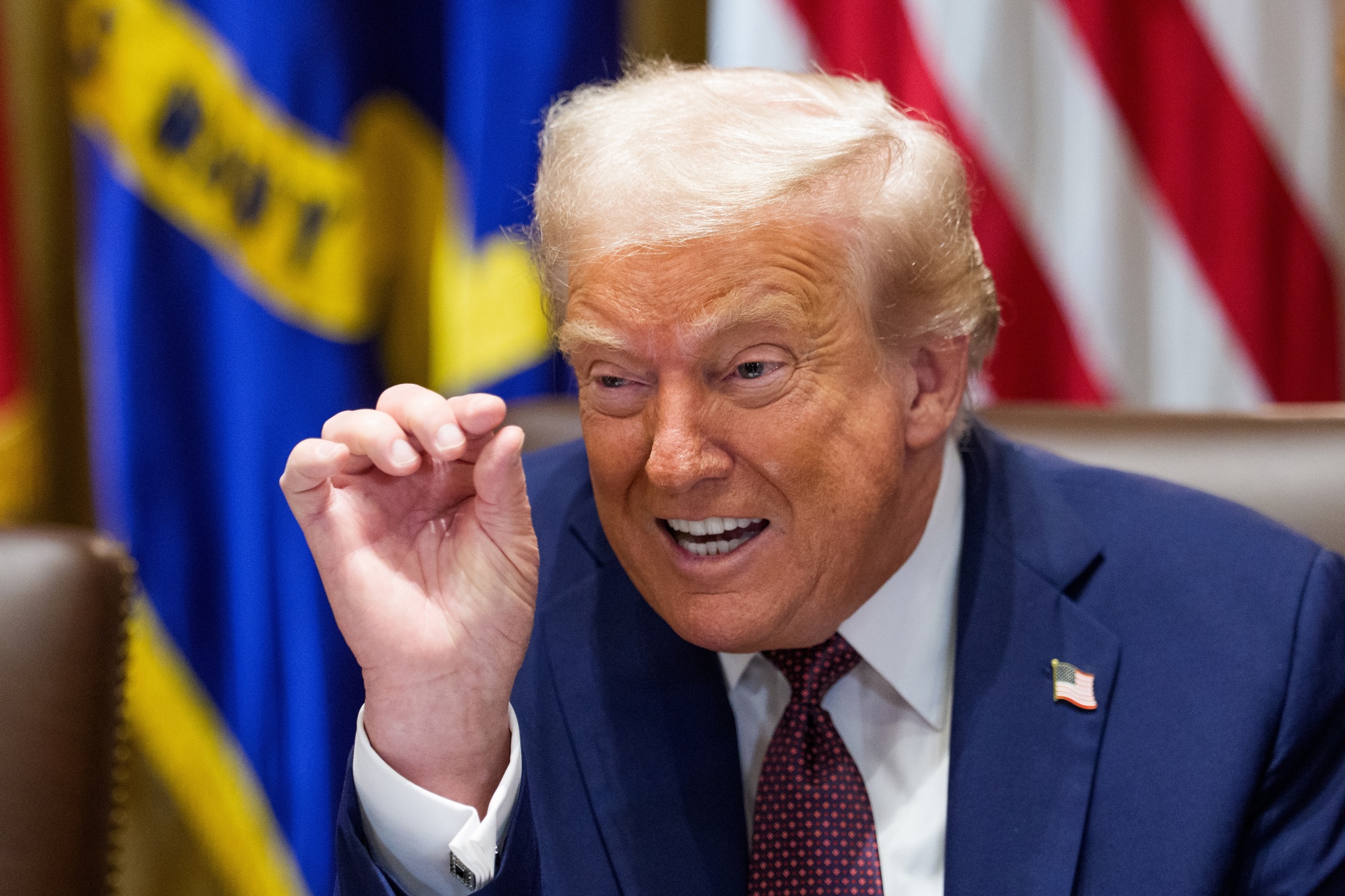 Trump busca frenar $4.900 millones en ayuda exterior aprobados por el Congreso de EEUU