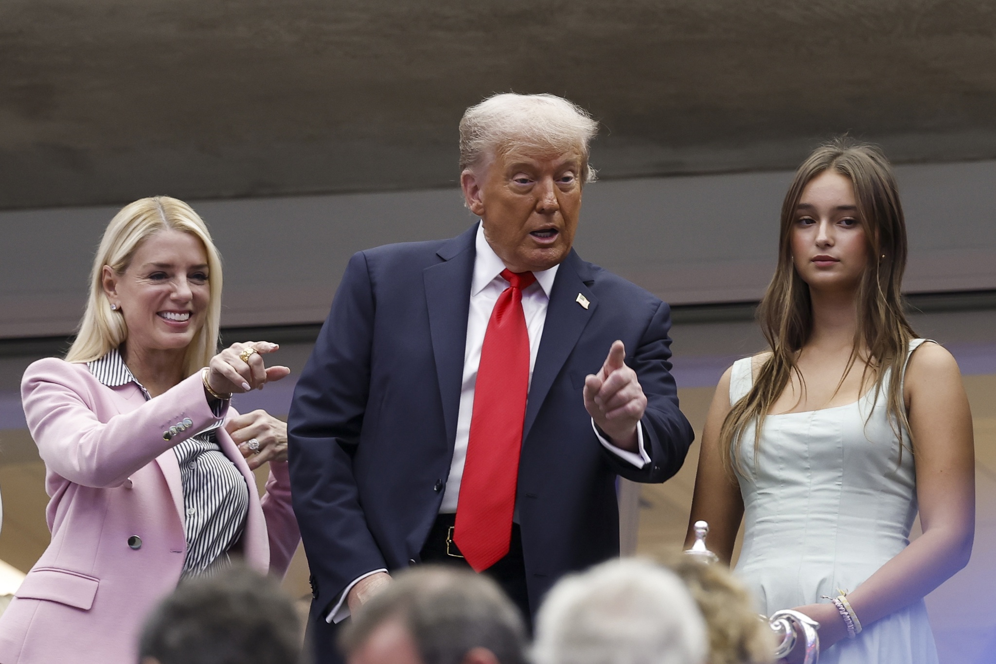 Trump recibe abucheos y algunos aplausos en la final del Abierto de Estados Unidos