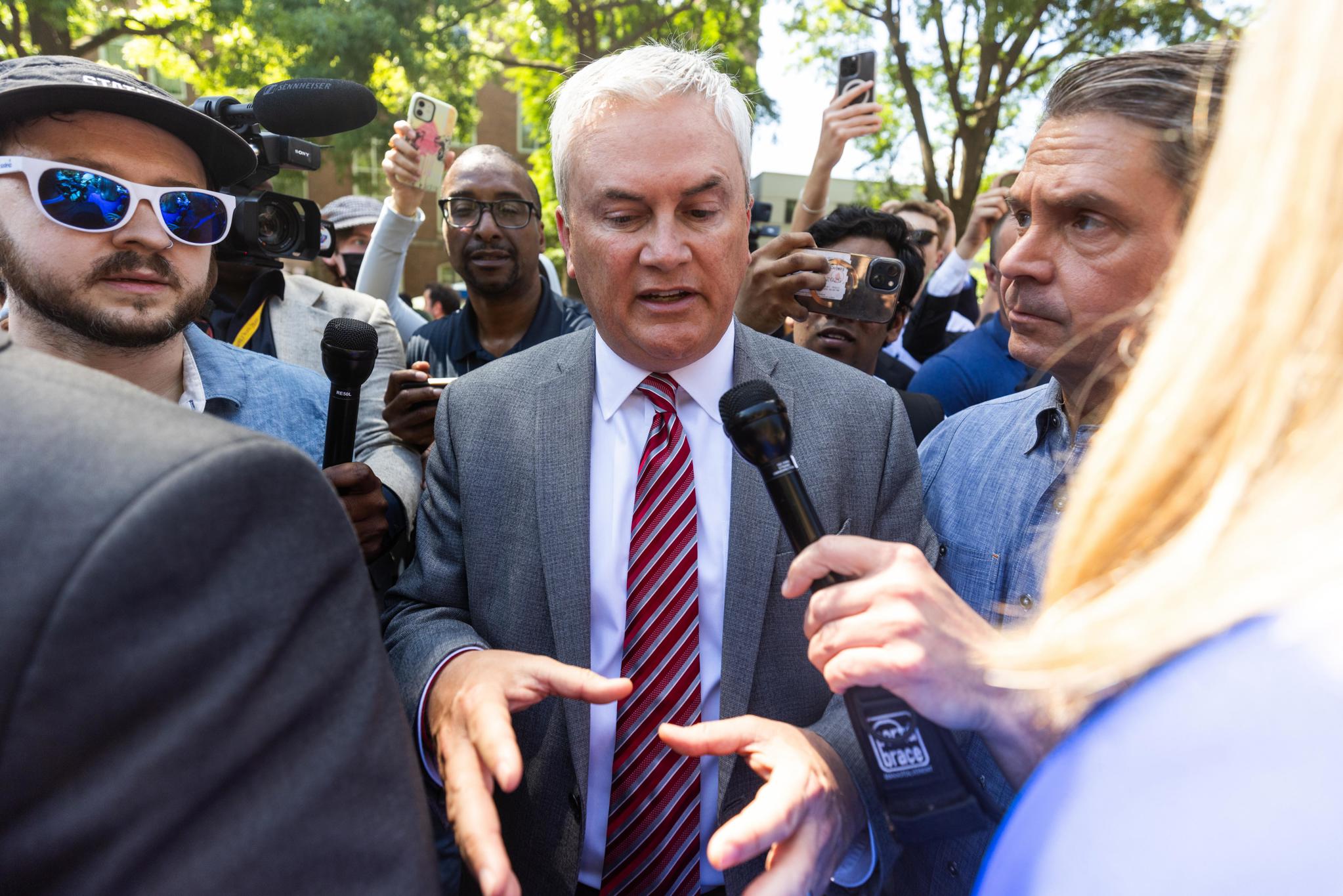 Cámara de representantes publica más de 33.000 páginas del caso Epstein