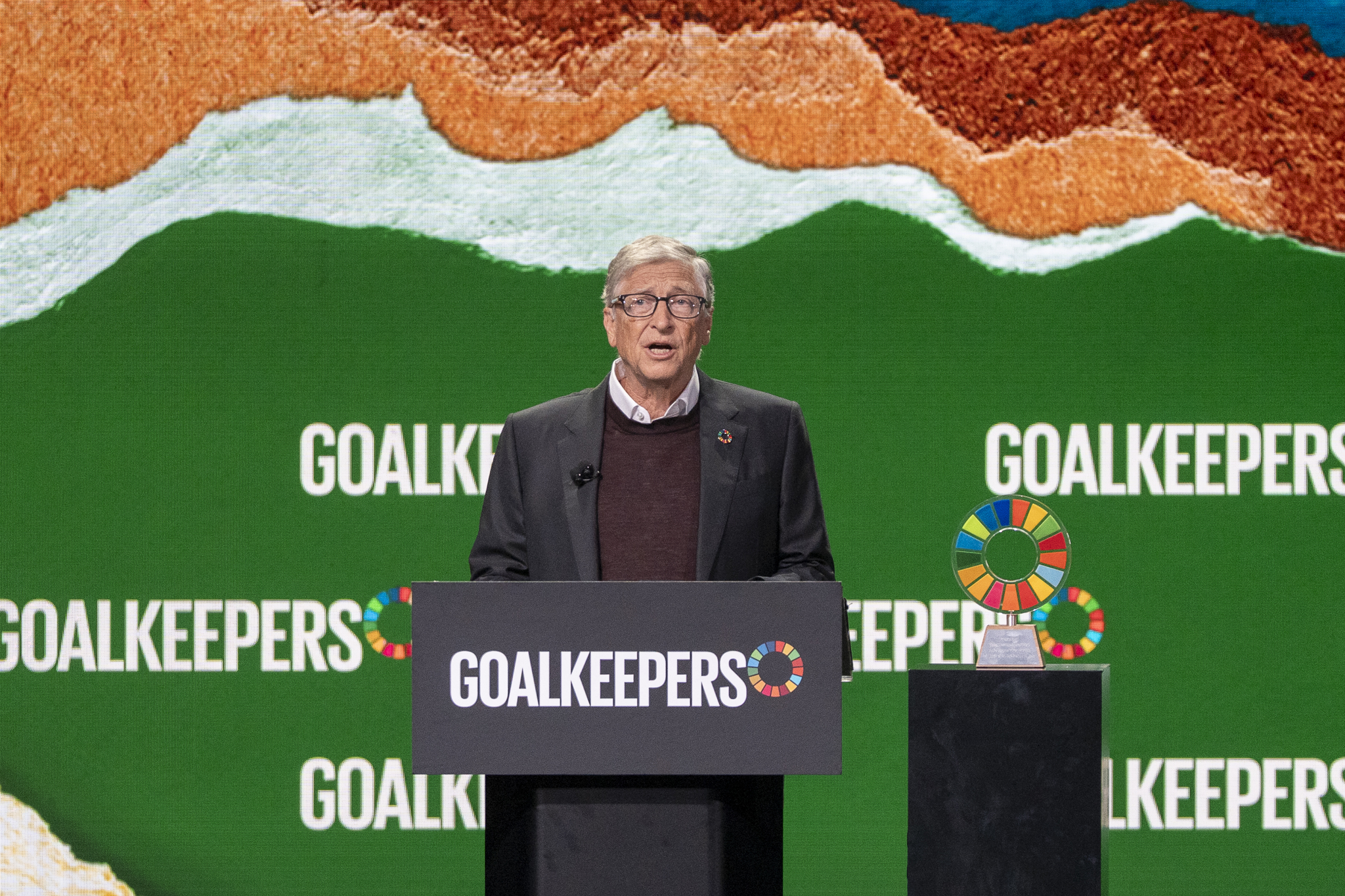 Gates aboga por el uso de la IA para resolver problemas de sanidad de los países pobres