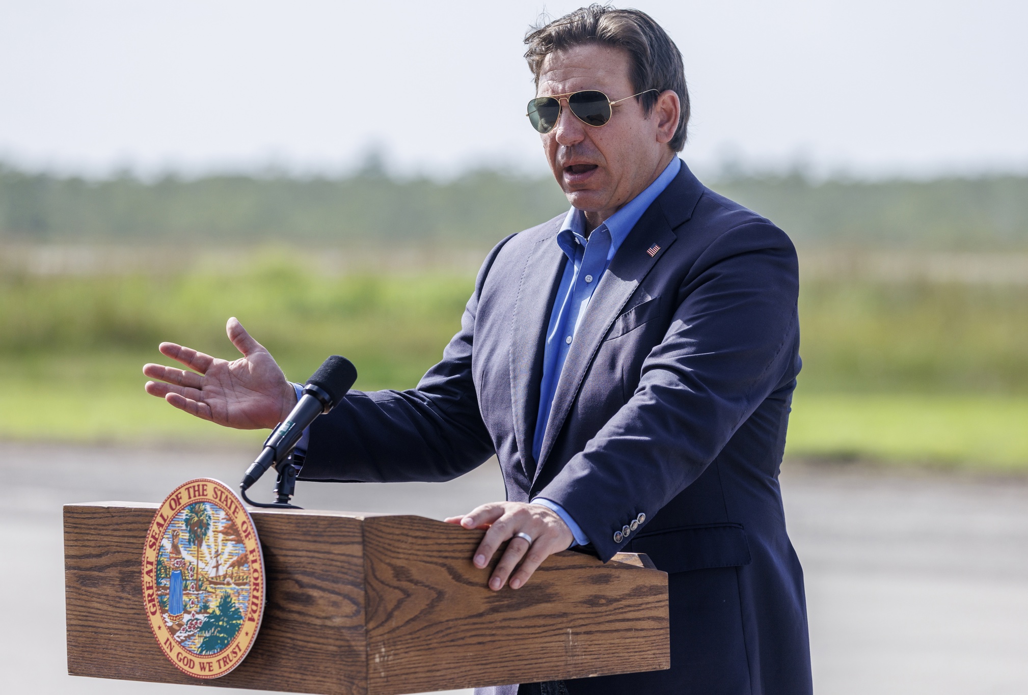 DeSantis plantea otro centro de detención migratoria tras fallo contra Alligator Alcatraz