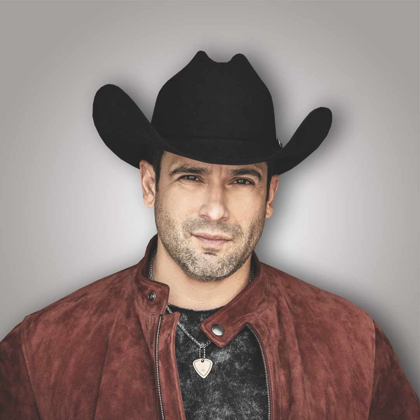 Bobby Pulido, estrella de la música tejana, se lanza a la política en el sur de Texas