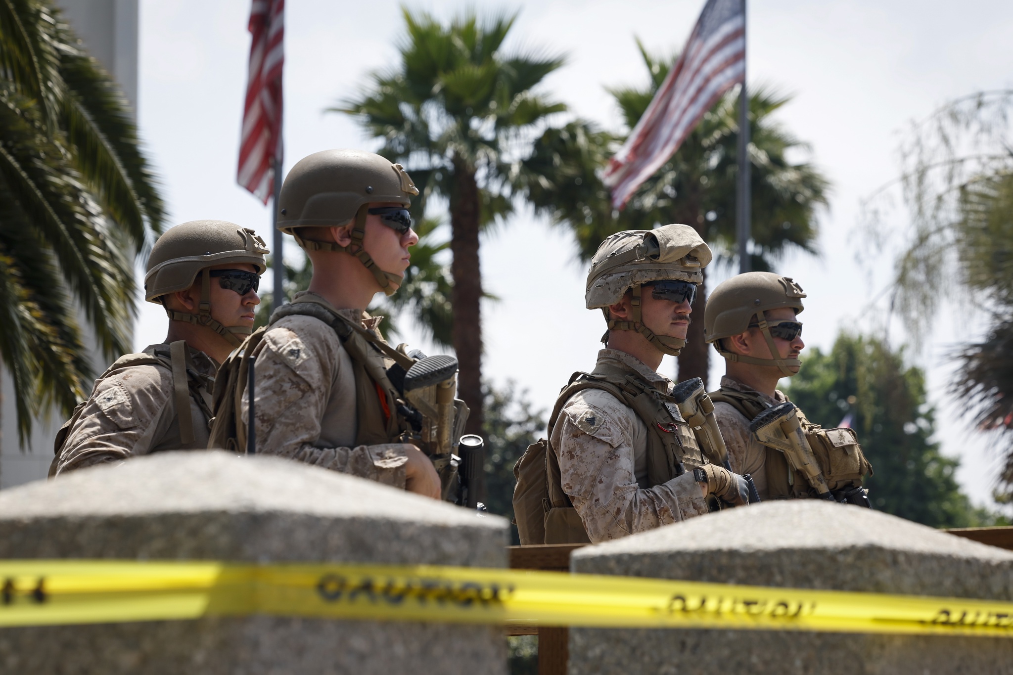 Un juez federal dicta que el despliegue de las tropas en Los Ángeles violó la ley federal