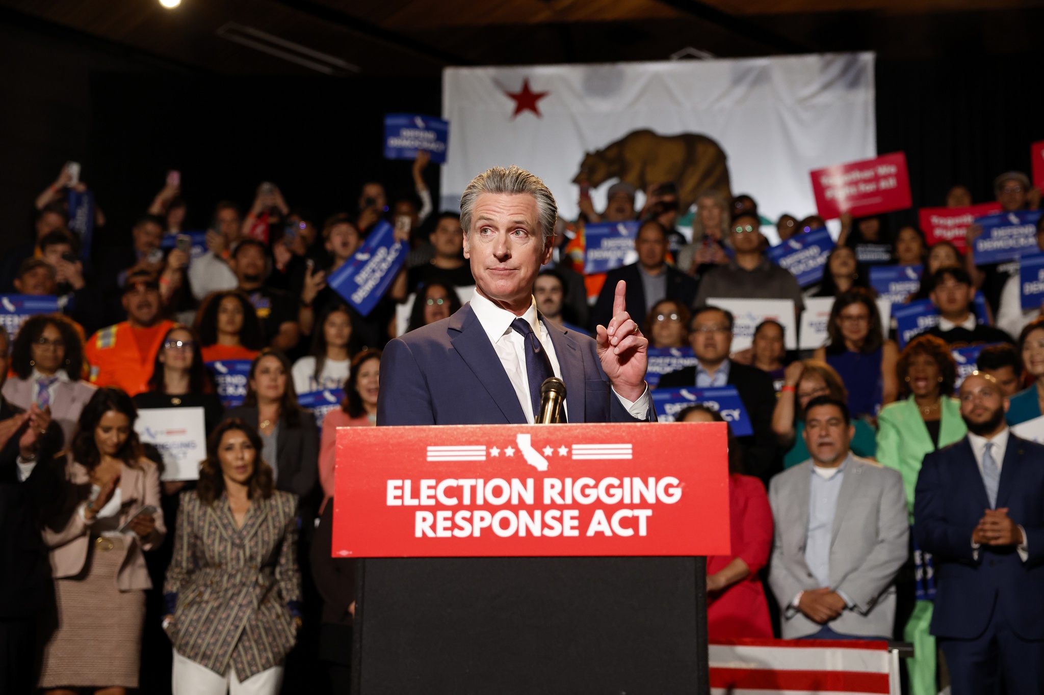 California hace historia al promulgar la primera ley de seguridad de IA en Estados Unidos