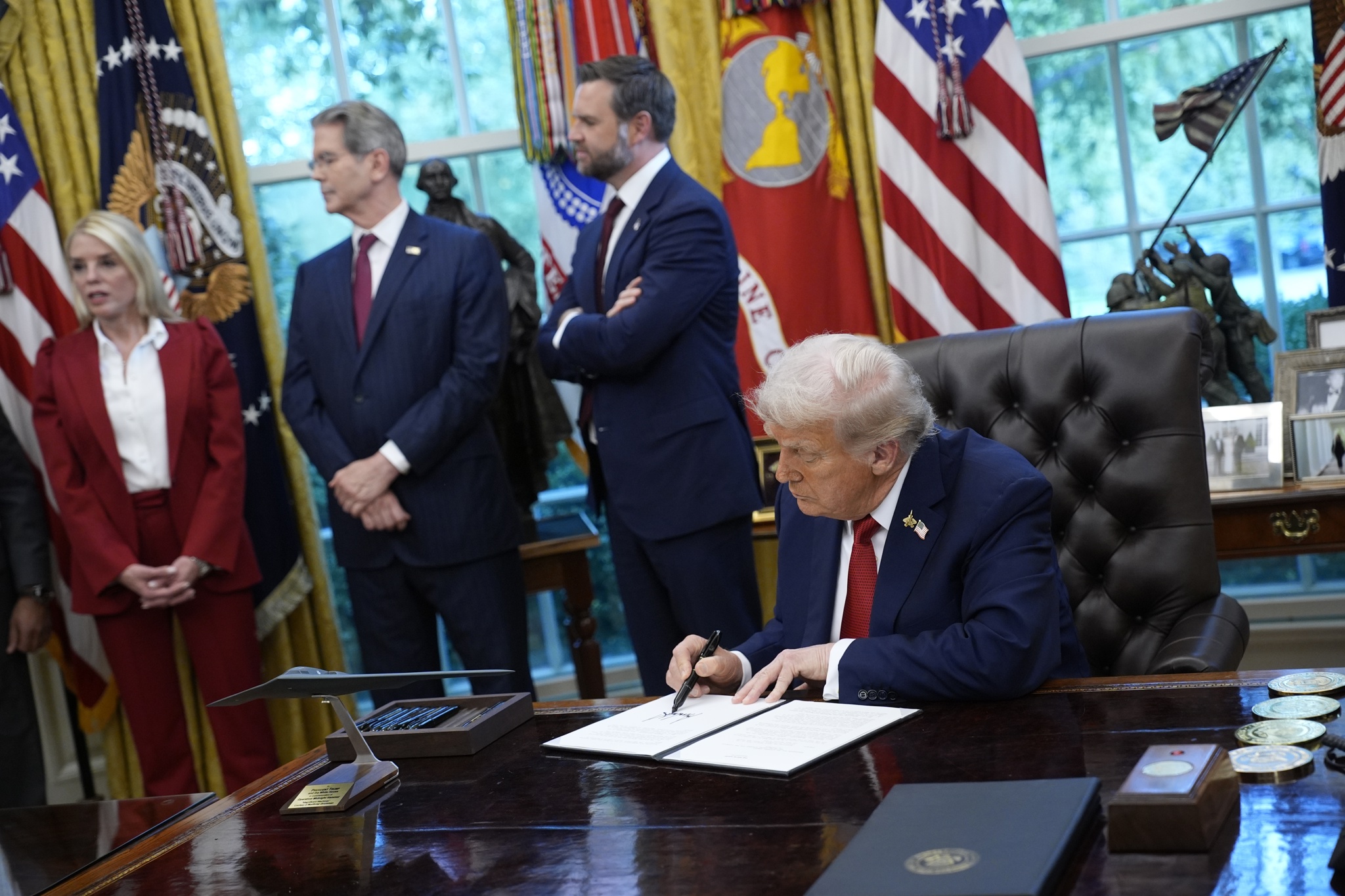 Trump firma orden ejecutiva para pedir la pena de muerte en Washington DC