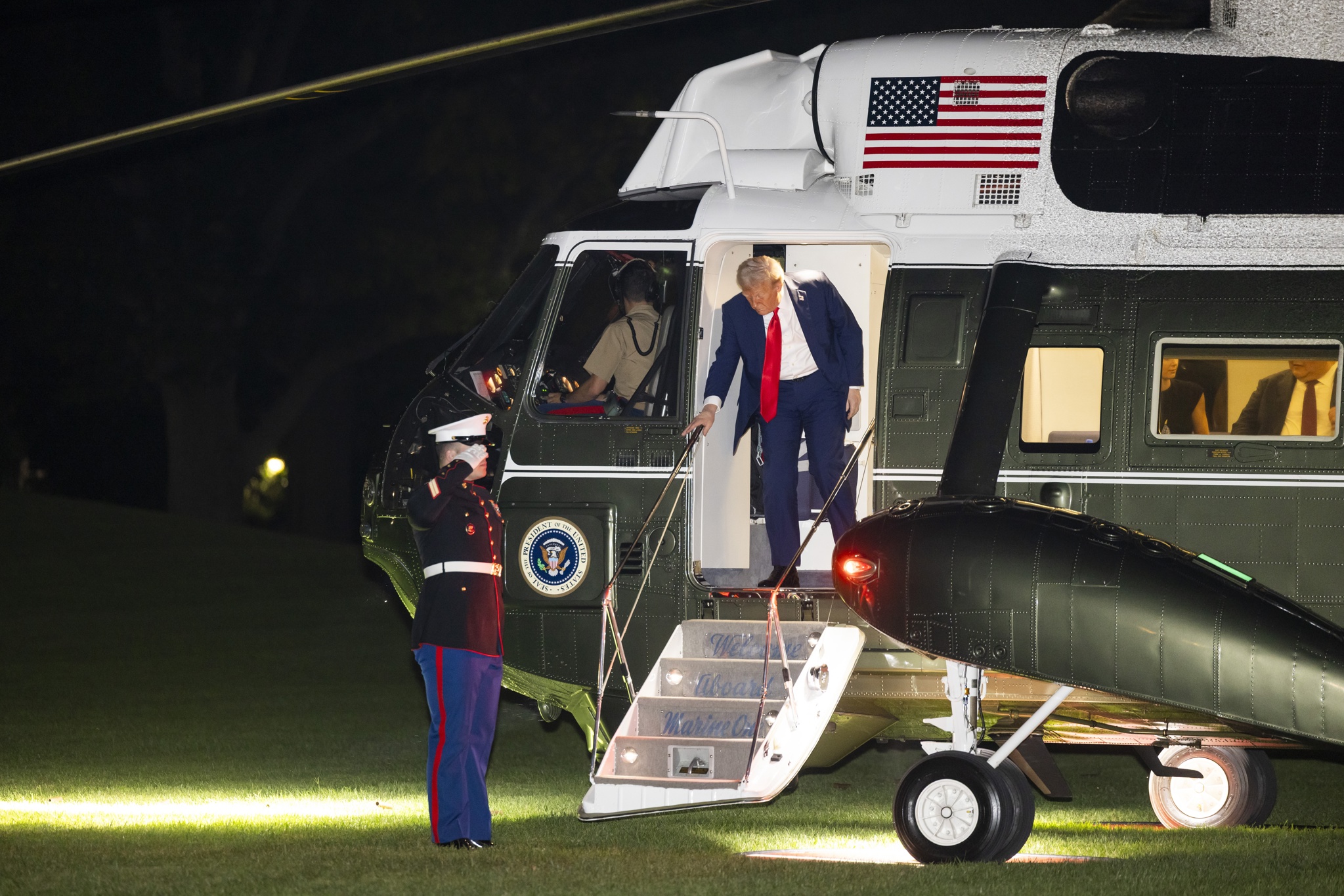 Trump se burla de las milicias ciudadanas en Venezuela: “¡Una amenaza muy seria!”