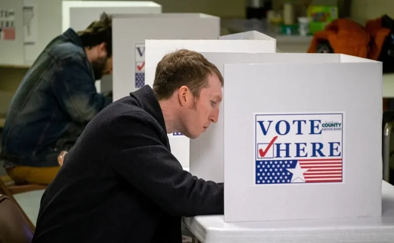 El gobernador de Misuri propone un nuevo mapa electoral favorable a los republicanos