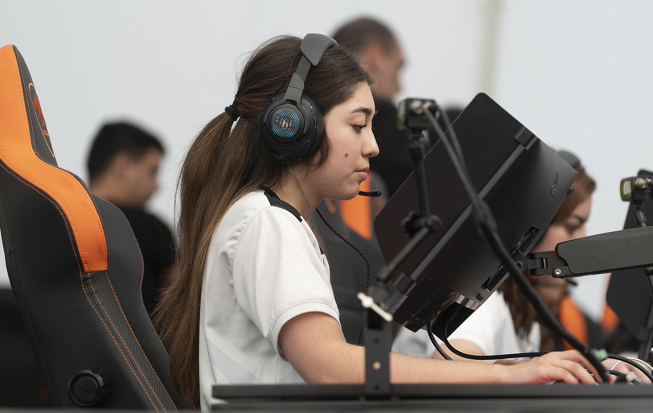 Ligas femeninas de esports son necesarias en Latinoamérica, aseguran Ivy y Mmonch