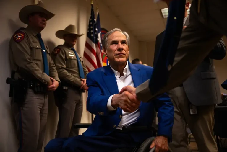 Greg Abbott lanza un grupo de trabajo en Houston para atacar a delincuentes reincidentes