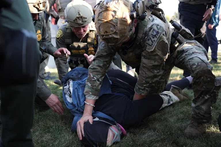 Pentágono ordena a la Guardia Nacional formar fuerza contra disturbios antes de enero