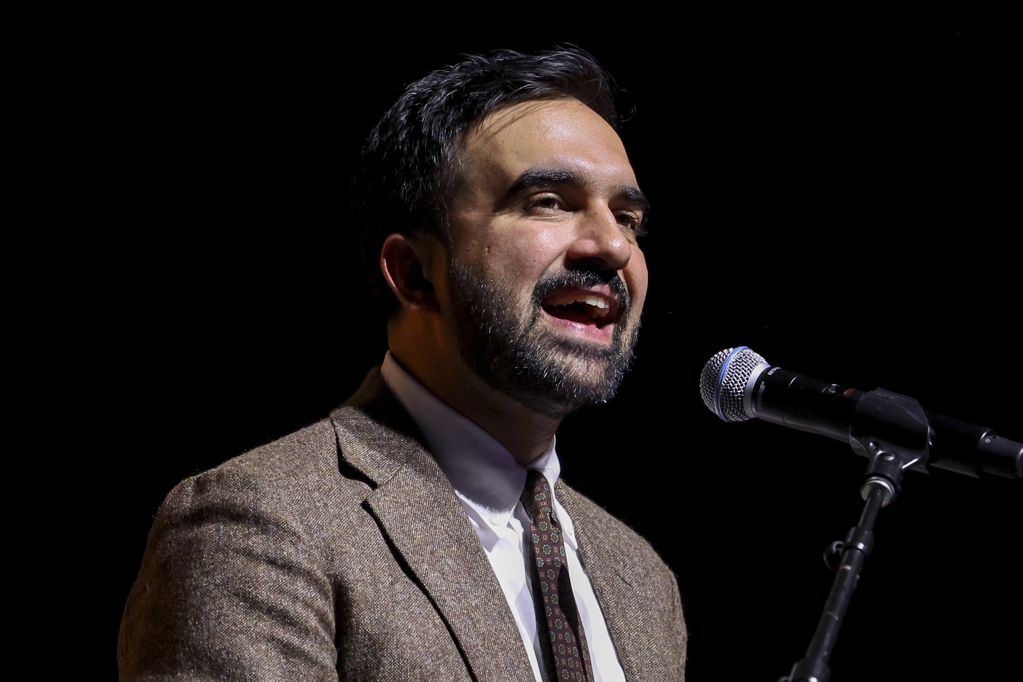 Mamdani propone vetar colaboración entre ICE y Nueva York, y Cuomo sugiere llamar a Trump