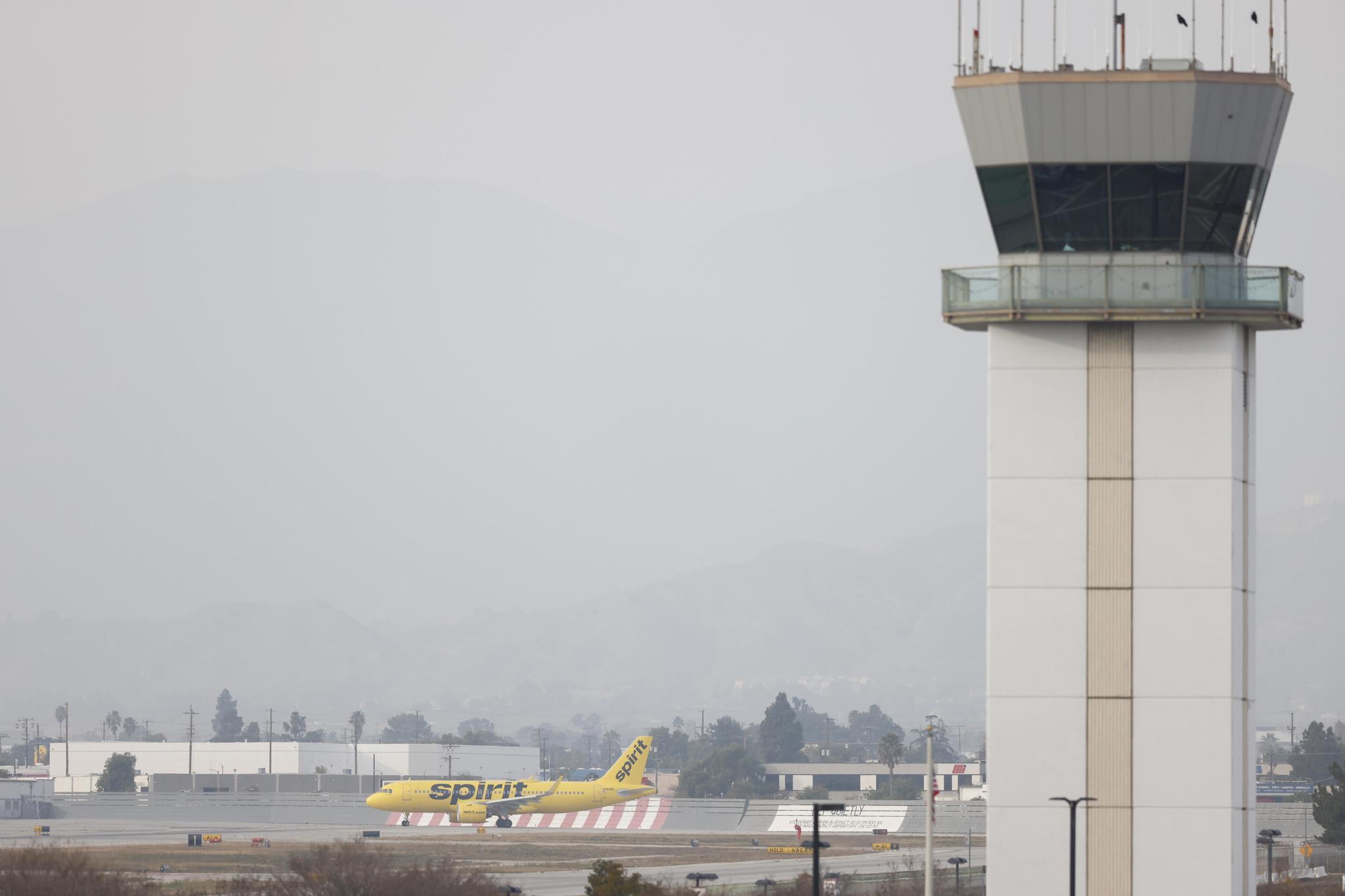 Torre de control del aeropuerto de Burbank cerrará por falta de personal