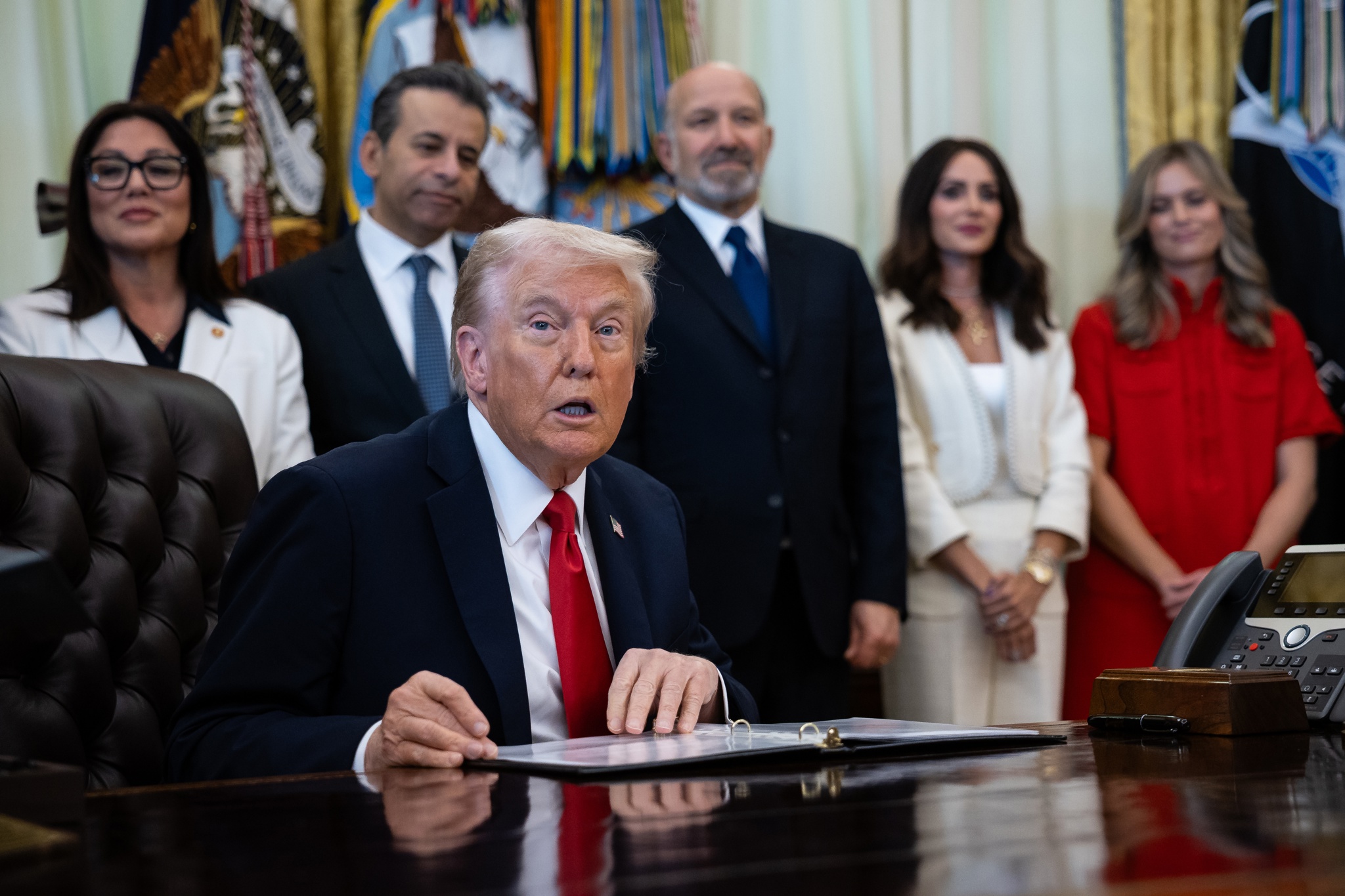 Más de 20 estados demandan al Gobierno Trump por cancelar fondos para energía solar