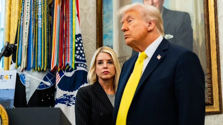 Piden a gobernadora Nueva York asigne 700 millones de dólares para programa de alimentos