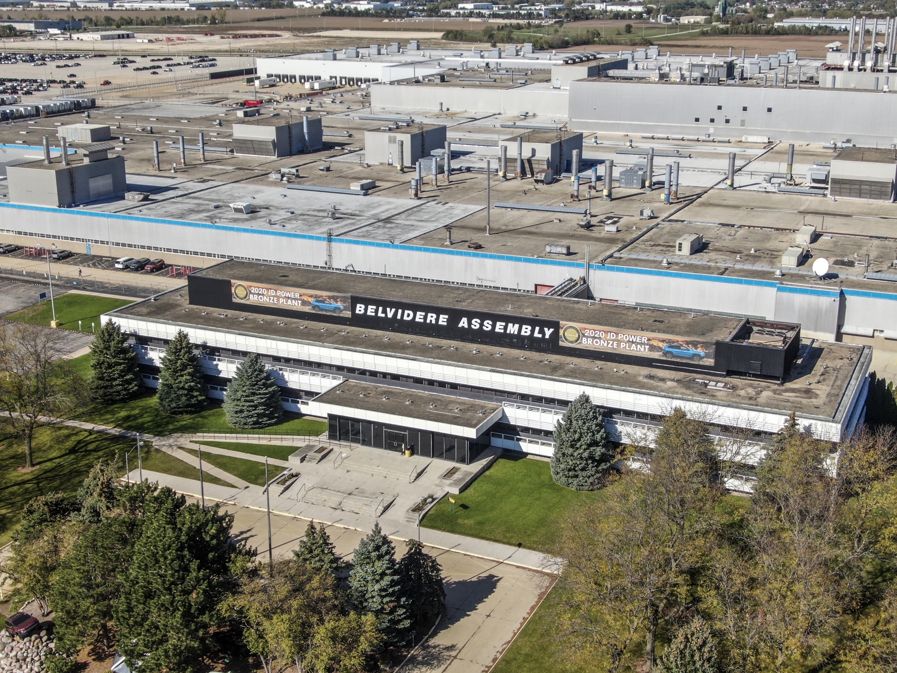 Stellantis invertirá 13.000 millones de dólares para ampliar su producción en EEUU un 50 %