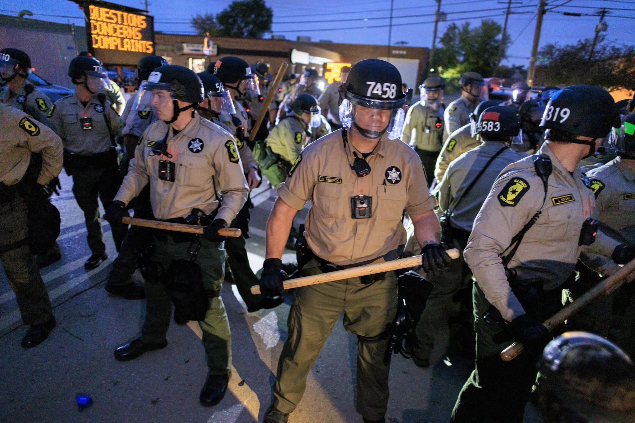 HRW: ICE recurrió a tácticas violentas para reprimir protestas migratorias en Chicago