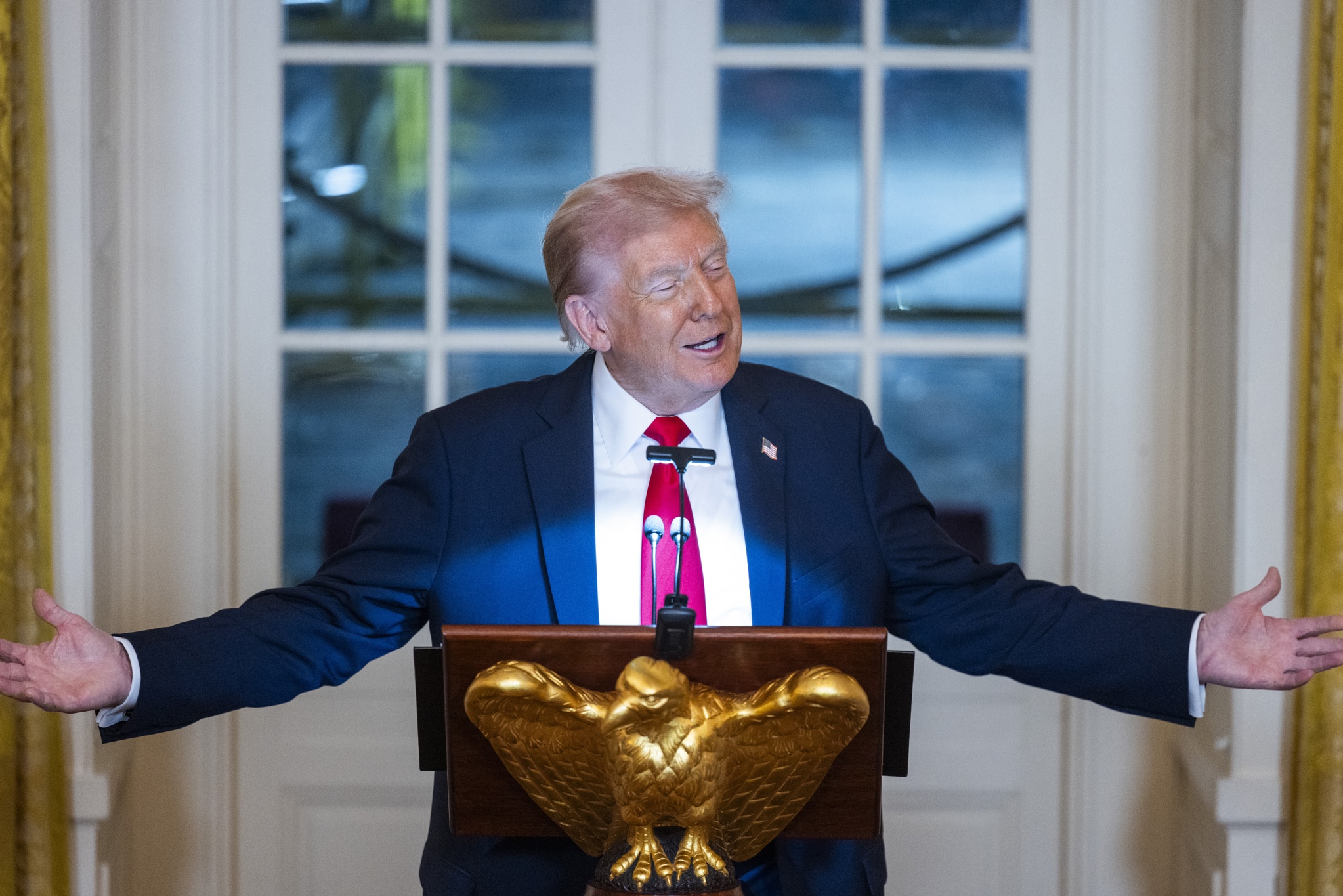 Trump bromea que tras ataques a botes cerca de Venezuela “ya nadie quiere entrar al agua”