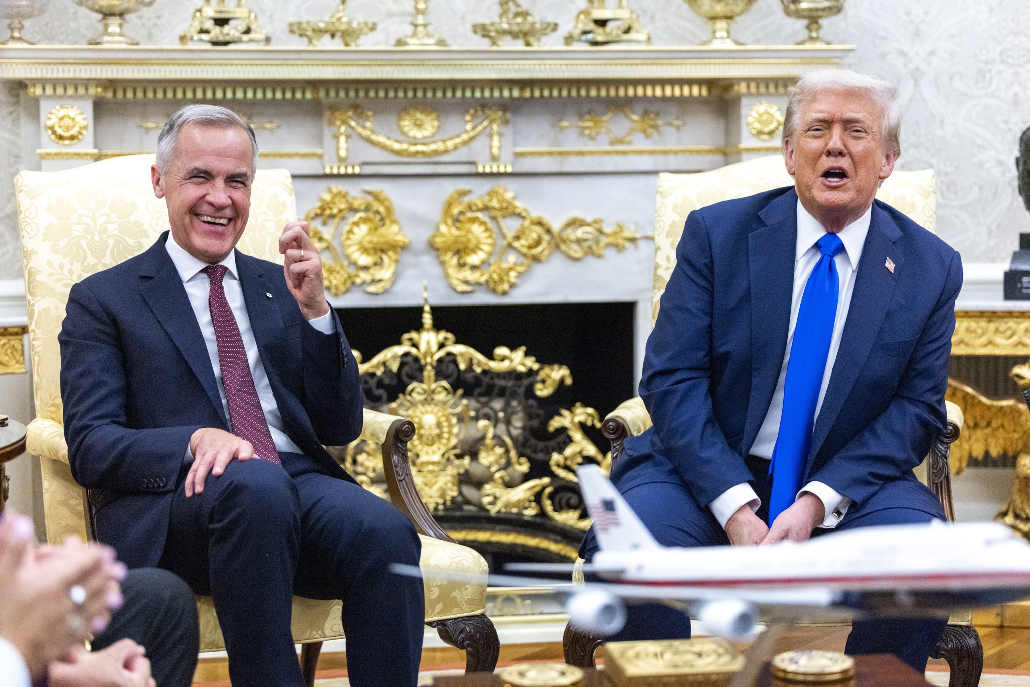 Trump tilda de "absolutamente ridículo" que Bad Bunny actúe en el descanso del Superbowl