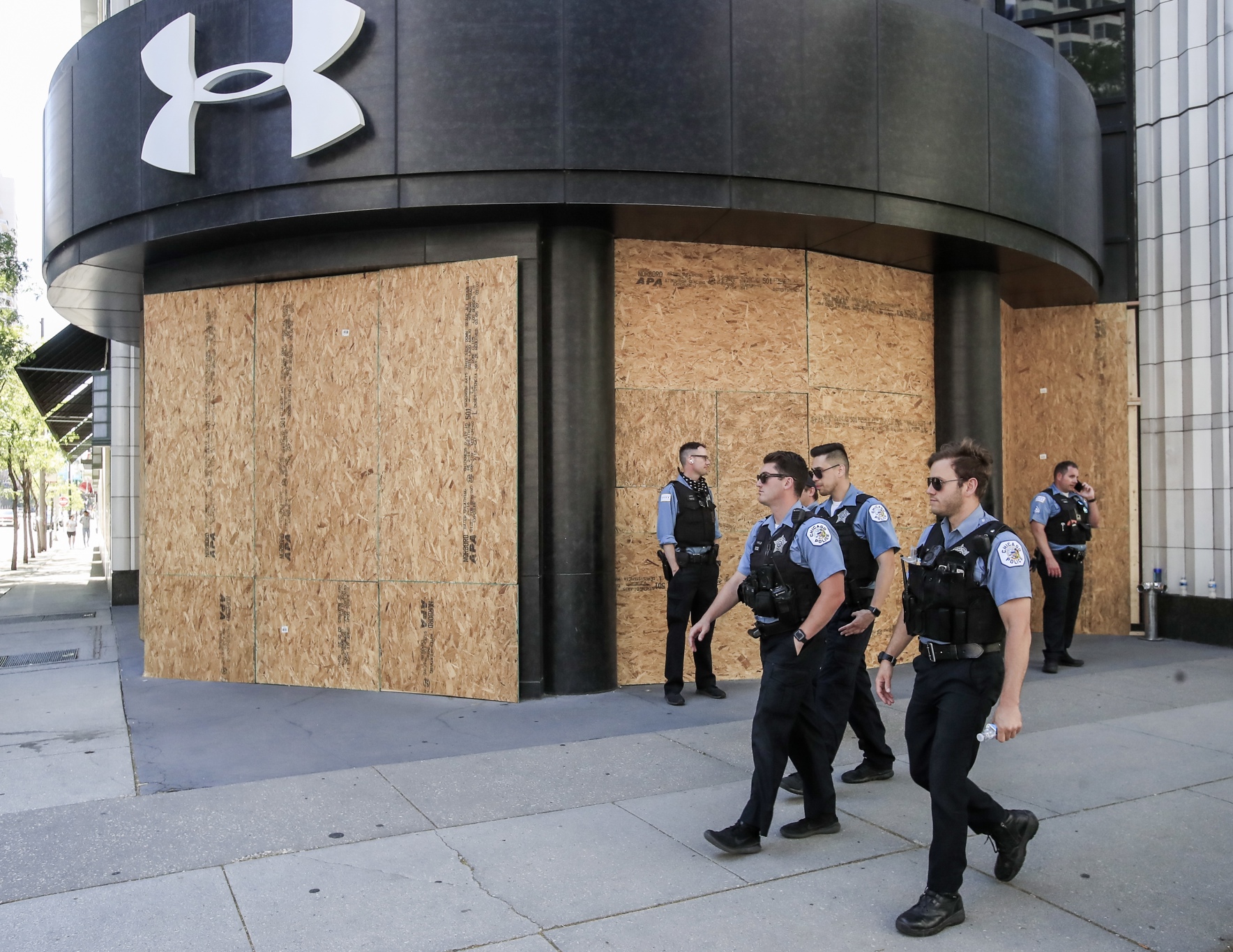 Policía detenido por ICE por ser indocumentado tenía permiso de trabajo, dice alcalde