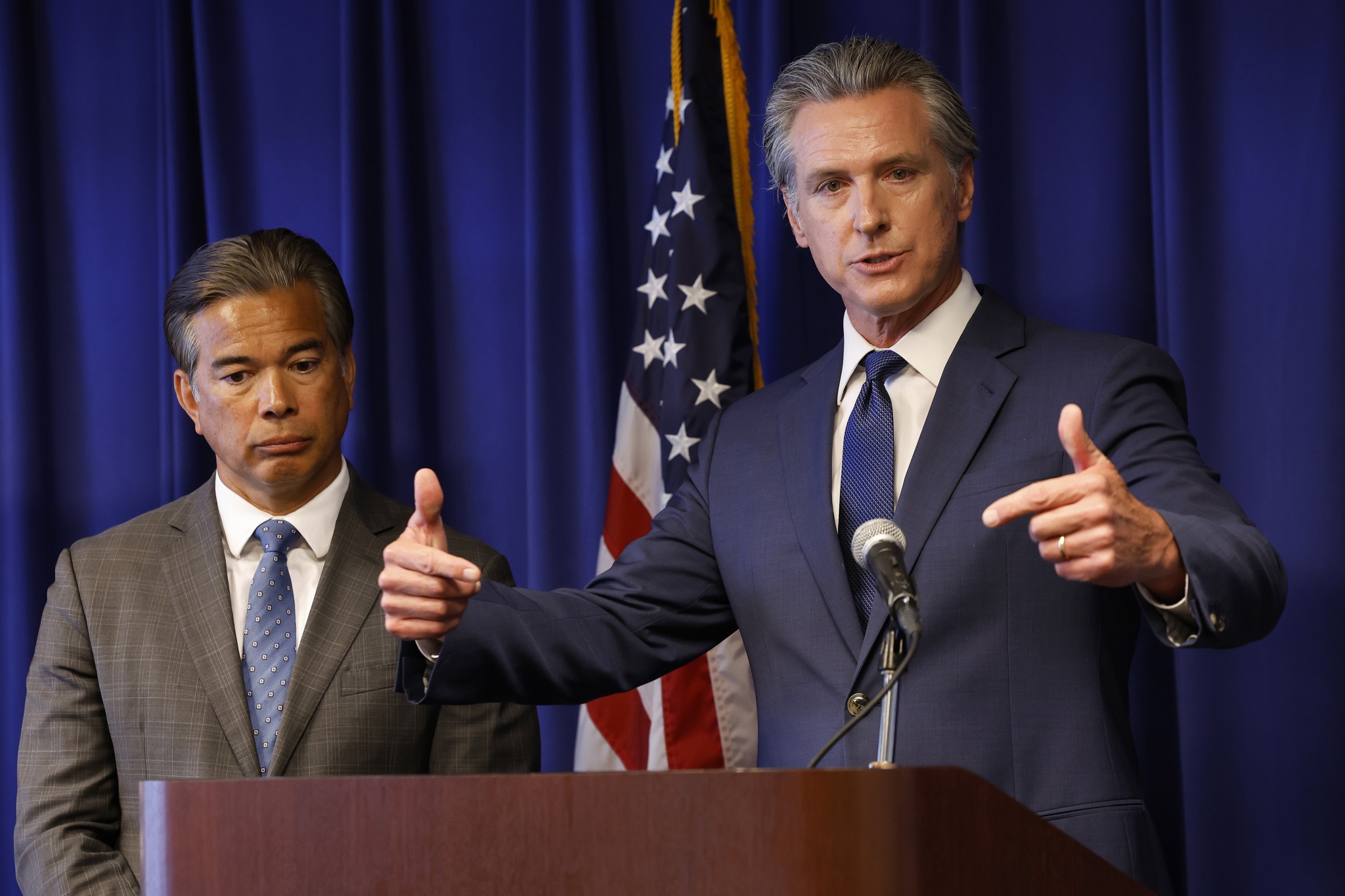 California vigilará a los enviados por Trump para monitorear las próximas elecciones