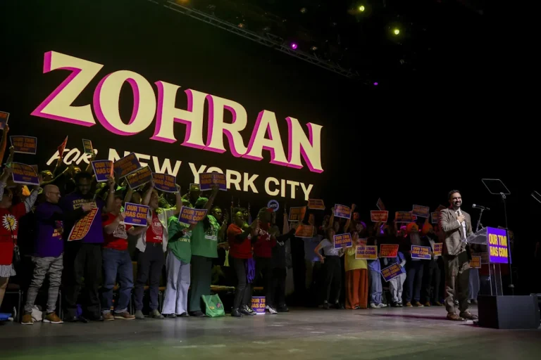 El progresista Mamdani es visto como un “rayo de esperanza” por los jóvenes neoyorquinos