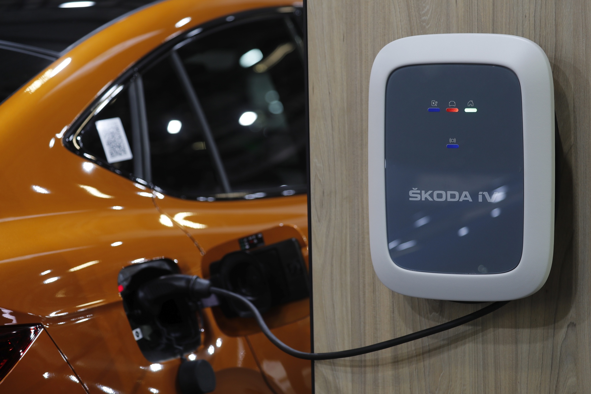 Las ventas de eléctricos en EEUU se desploman en octubre por la desaparición de subsidios