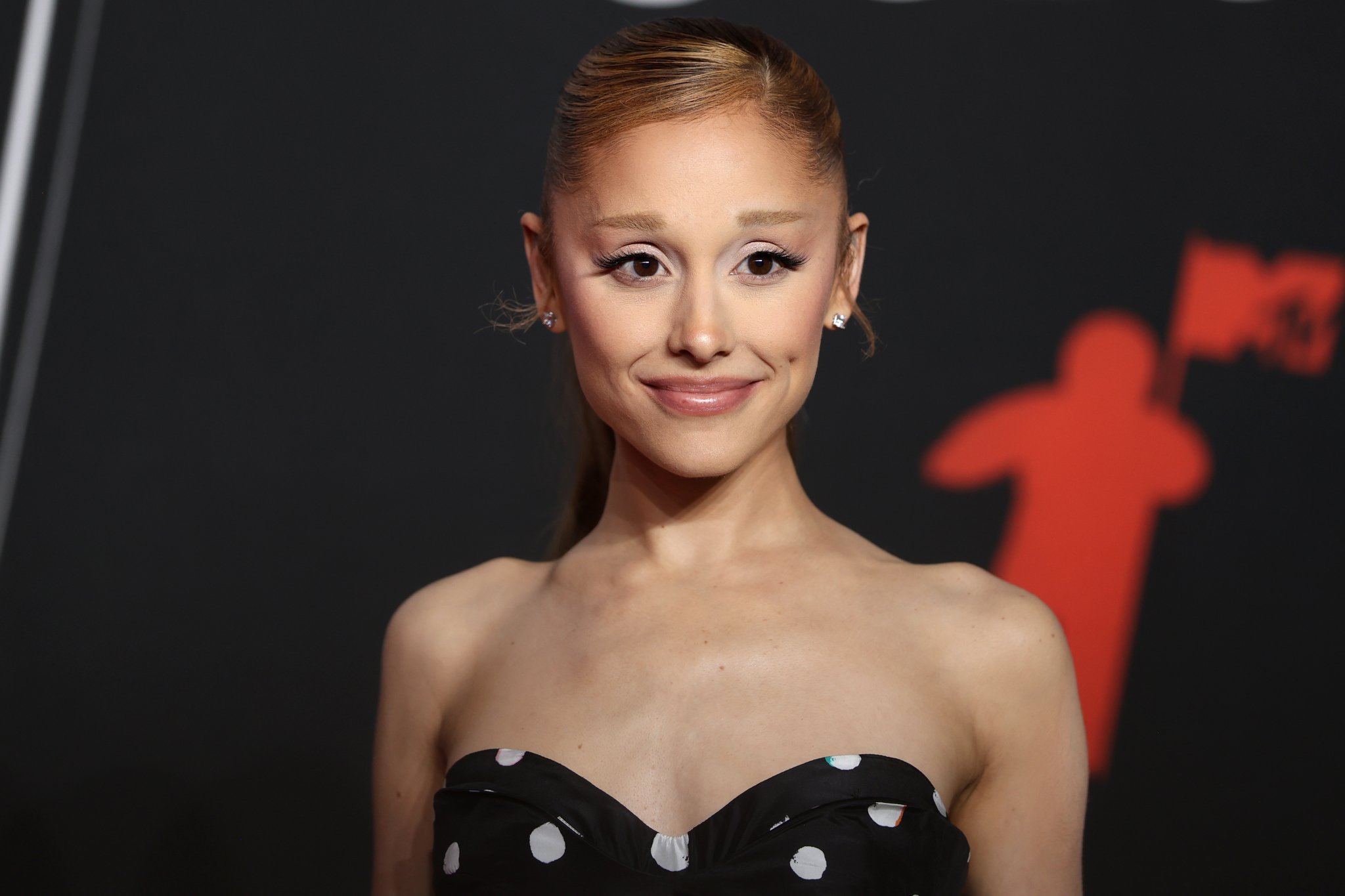 Ariana Grande se suma a la temporada 13 de 'American Horror Story'