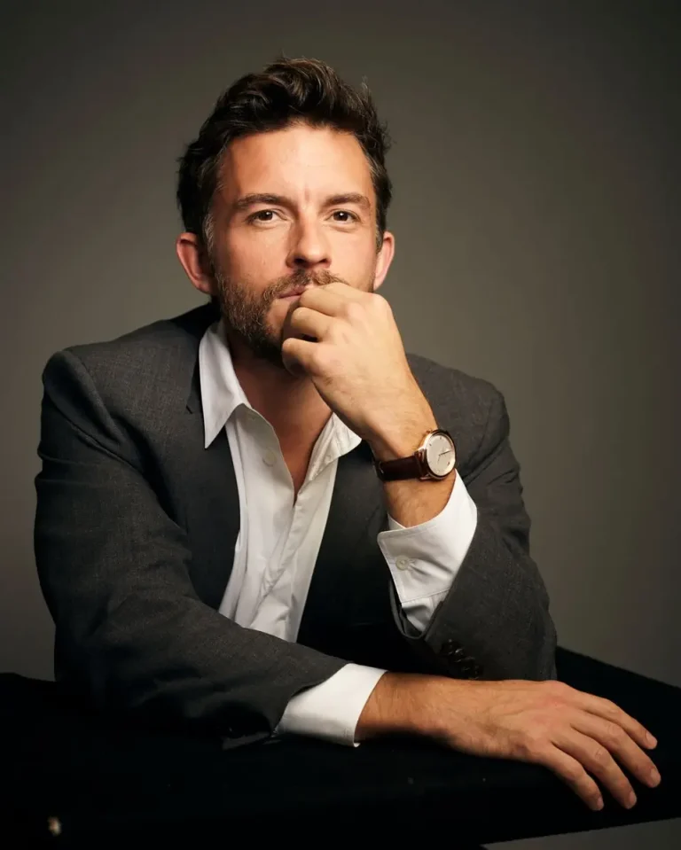 El actor británico Jonathan Bailey es el “hombre más sexy” del mundo de la revista People