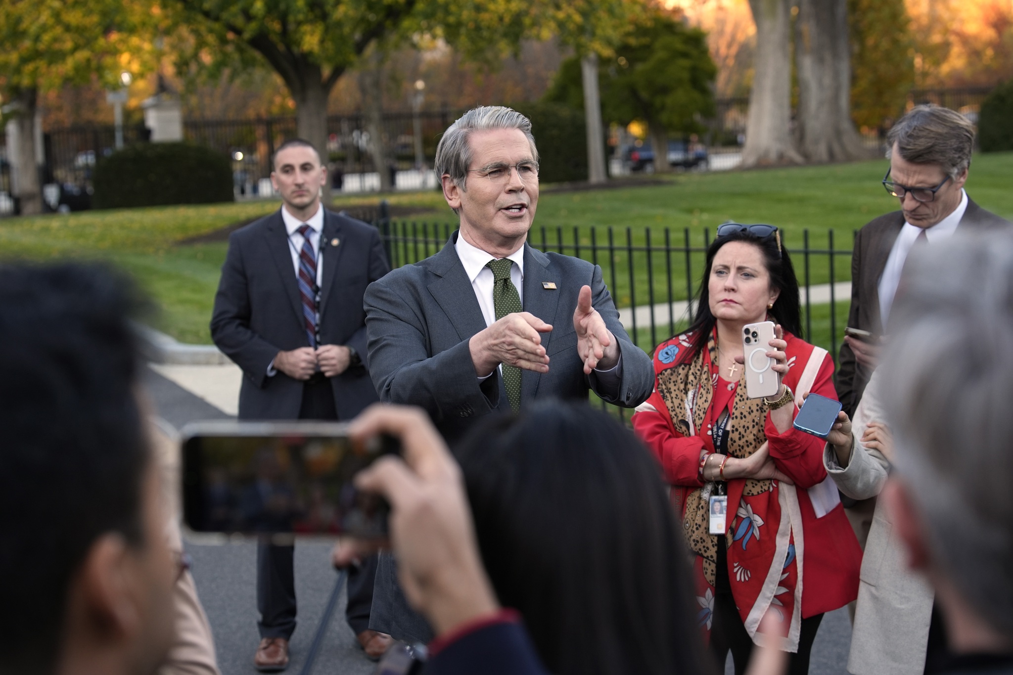 El secretario del Tesoro defiende los aranceles de Trump pese al escepticismo del Supremo