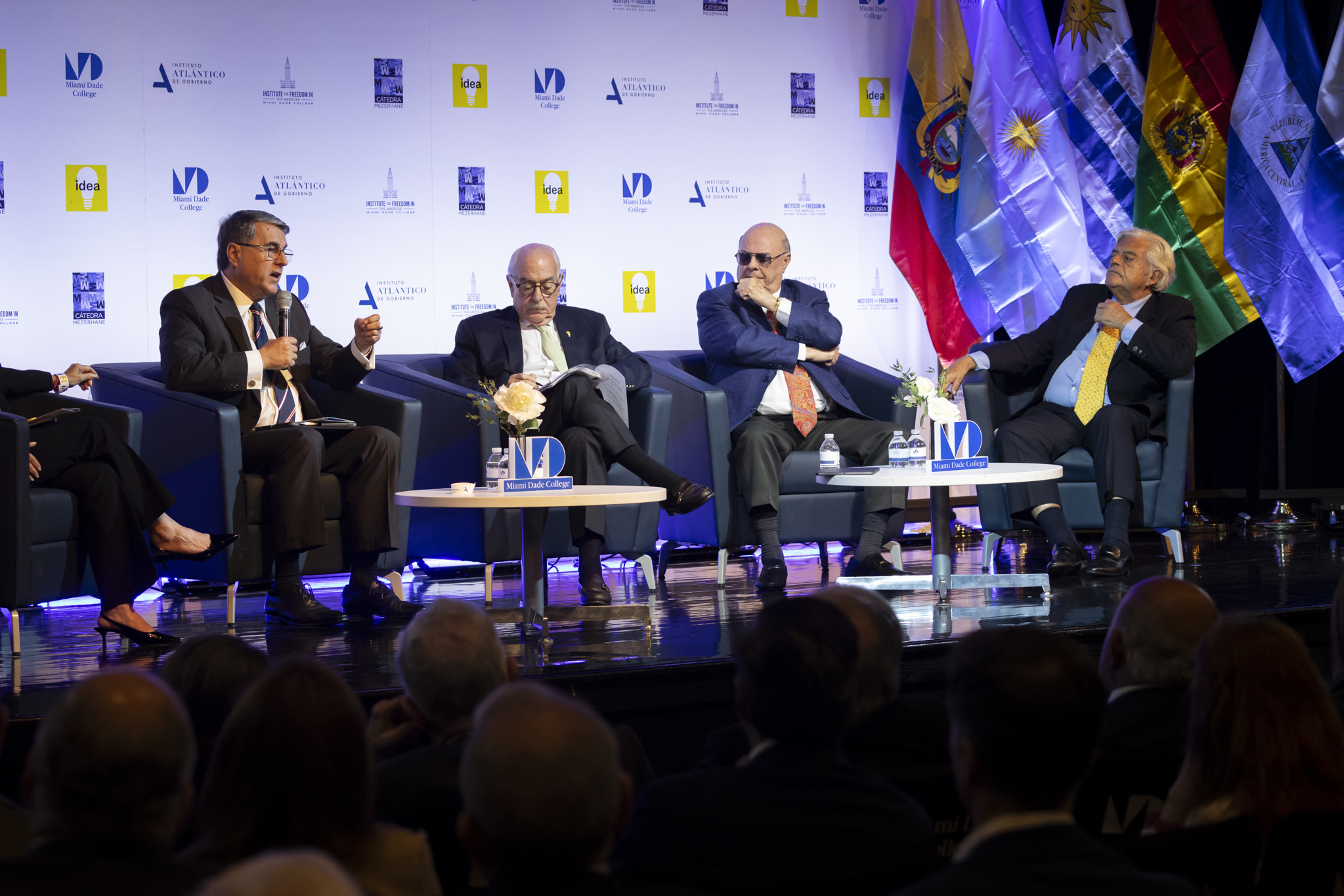 Expresidentes latinoamericanos ven cerca el fin del Gobierno de Maduro por presión de EEUU