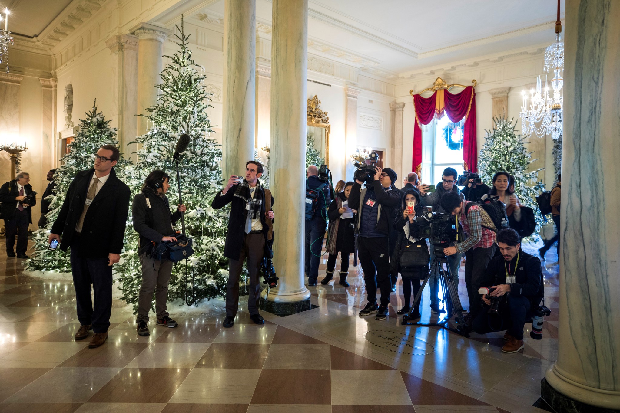 Restringen parcialmente el acceso de periodistas a la oficina de prensa de la Casa Blanca