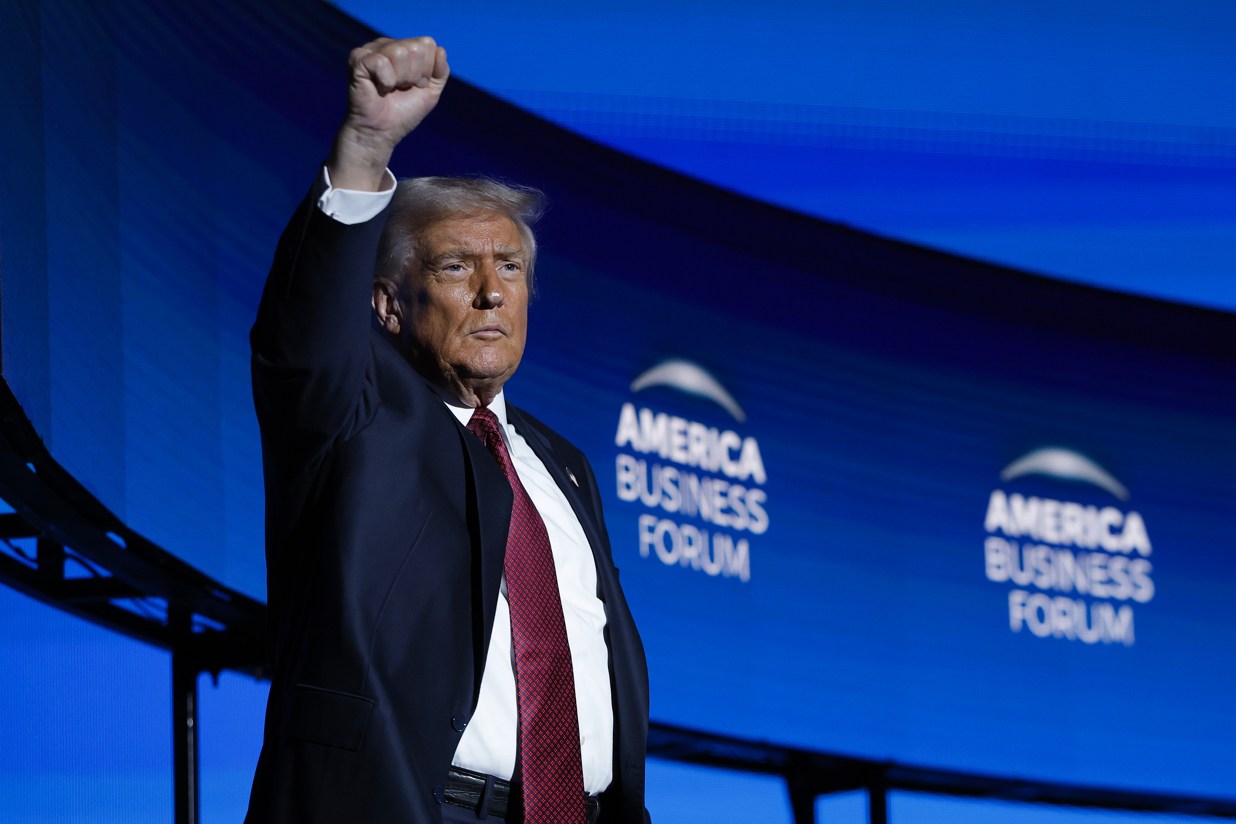 oppenheimer-trump-20251106