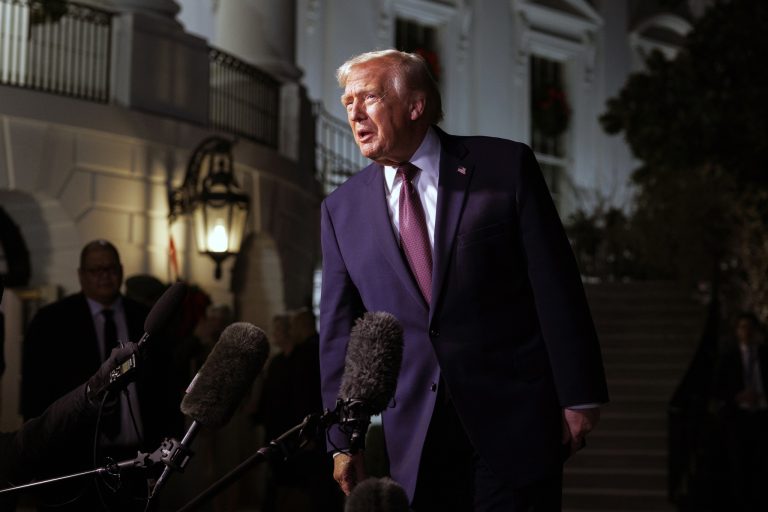 Un tribunal declara ilegal el recorte del Gobierno Trump de fondos contra el terrorismo