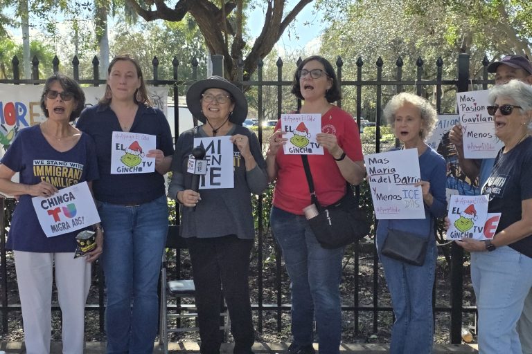 Telemundo y Univision dicen que la publicidad del ICE cumple con criterios para su emisión