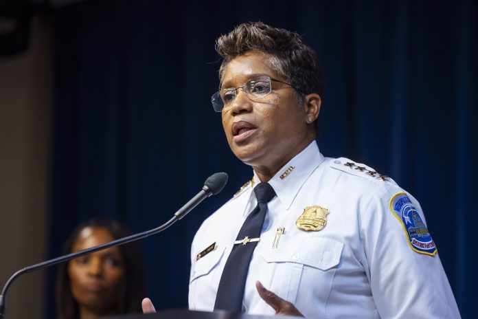 La jefa de la Policía de Washington renuncia tras el atentado contra guardias nacionales