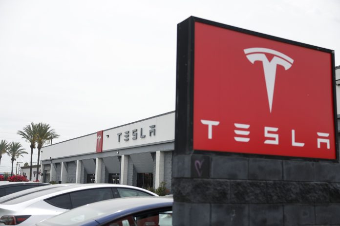 Tesla publica que sus ventas estimadas en el último trimestre de 2025 caerán un 15 %