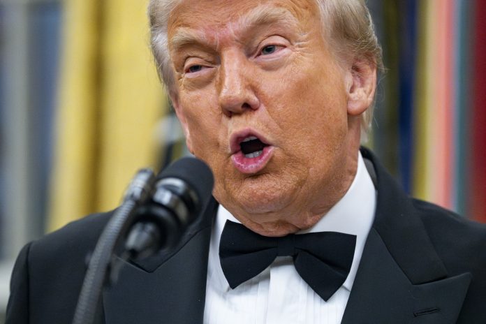 Trump avanza "represalias muy graves" tras el asesinato de tres estadounidenses en Siria