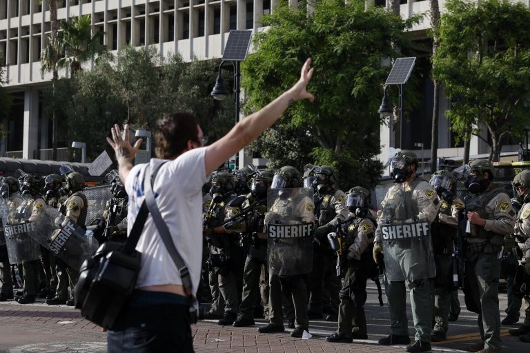 Juez ordena al Gobierno Trump el retiro total de la Guardia Nacional en Los Ángeles