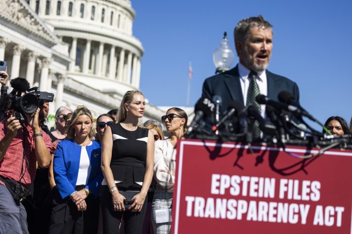 Un juez permite la publicación de documentos judiciales sobre el caso de Ghislaine Maxwell