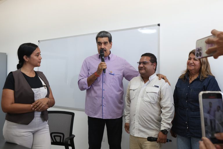 Maduro dice que en Estados Unidos se transmiten “noticias falsas” sobre Venezuela