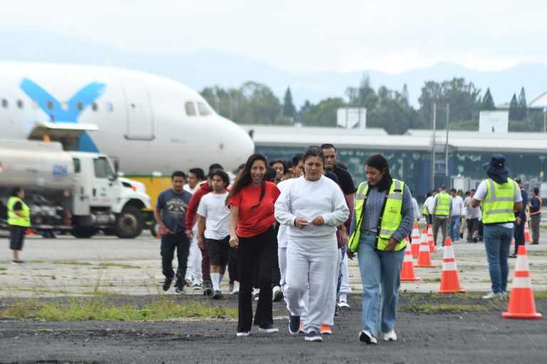 EE.UU. y México deportaron a 49.079 guatemaltecos en lo que va de año, menos que en 2024