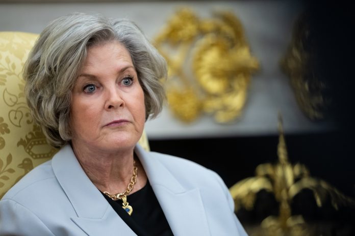 Jefa de gabinete Casa Blanca dice que sus palabras sobre Trump fueron sacadas de contexto