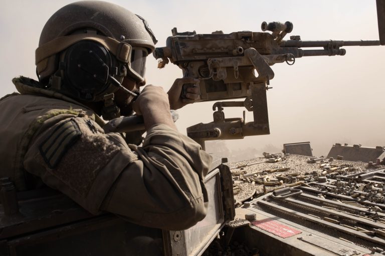 Militar canadiense detenido por supuestamente espiar para Ucrania