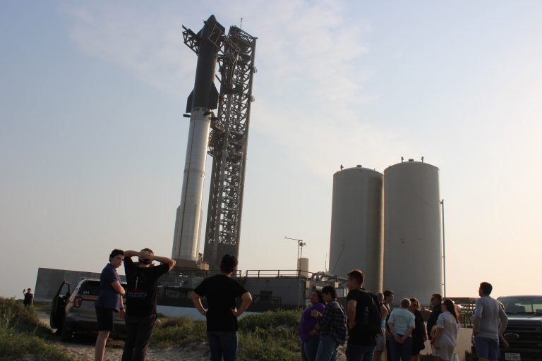 EE.UU. y China encabezan una nueva carrera a la Luna, con India y Japón buscando sumarse