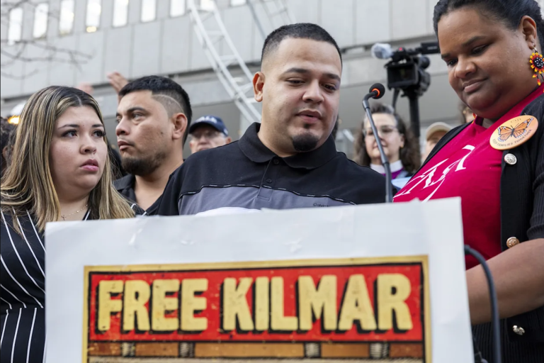 Una jueza de EE.UU. ordena la liberación inmediata del salvadoreño Kilmar Ábrego