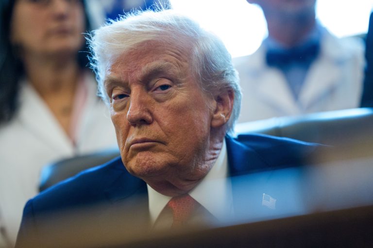 Trump suspende la lotería de ‘green cards’ con la que el sospechoso de Brown entró en EEUU