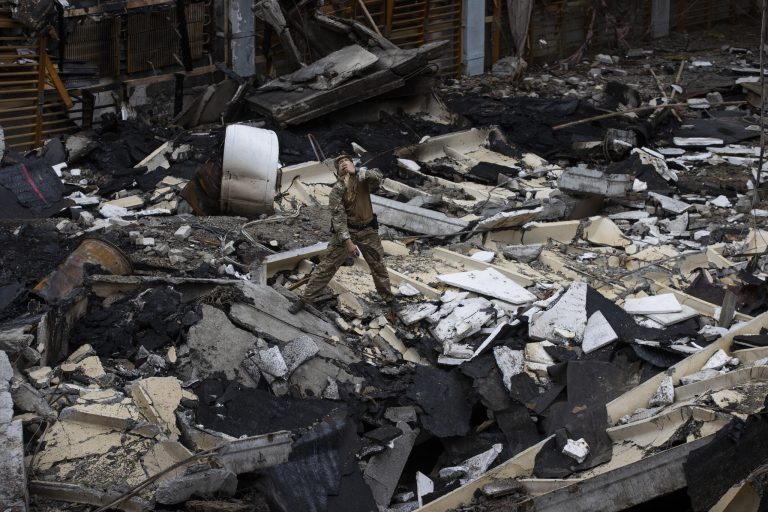 Víctimas ucranianas demandan a empresas de EEUU por exportar tecnología para armas rusas